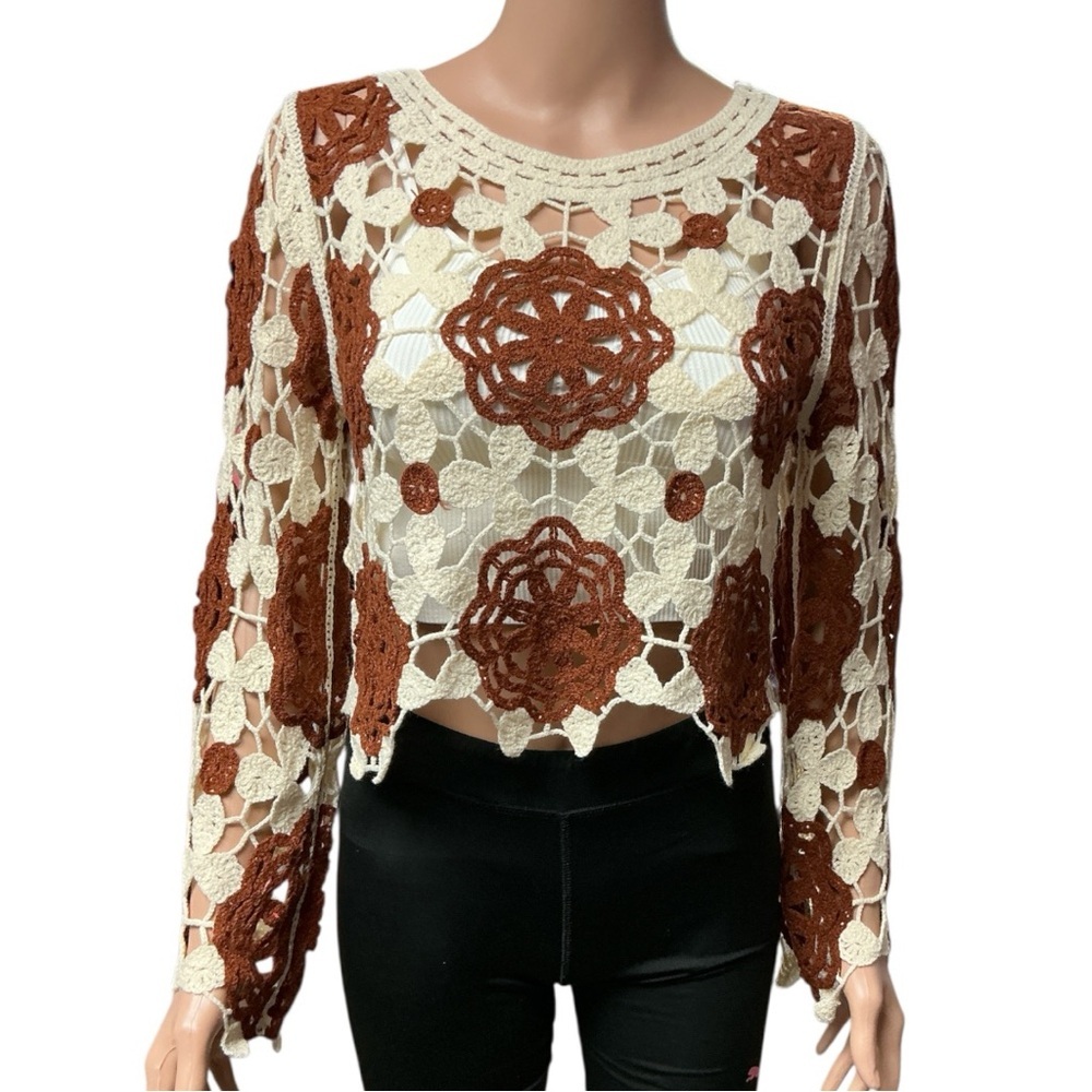 American Flirt - NWT - Crochet Lace Floral Top - Cream and Brown